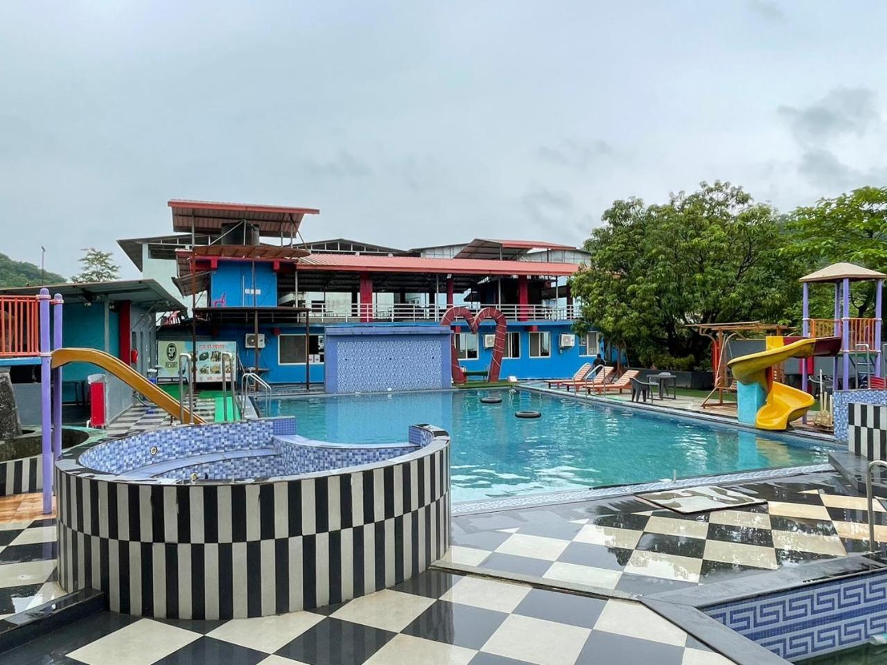 Wayfare Sp Resort 판벨 외부 사진